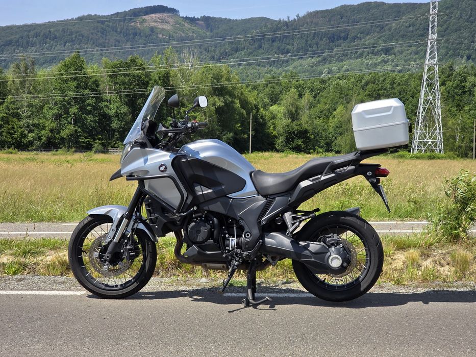 Honda VFR 1200X Crosstourer 2016, gata de aventura