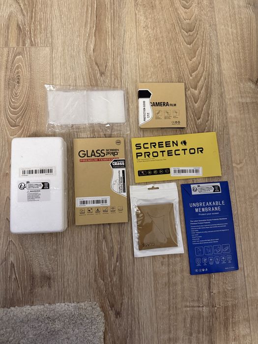 Husa si folie de protectie Samsung z flip 6 / z flip 7.