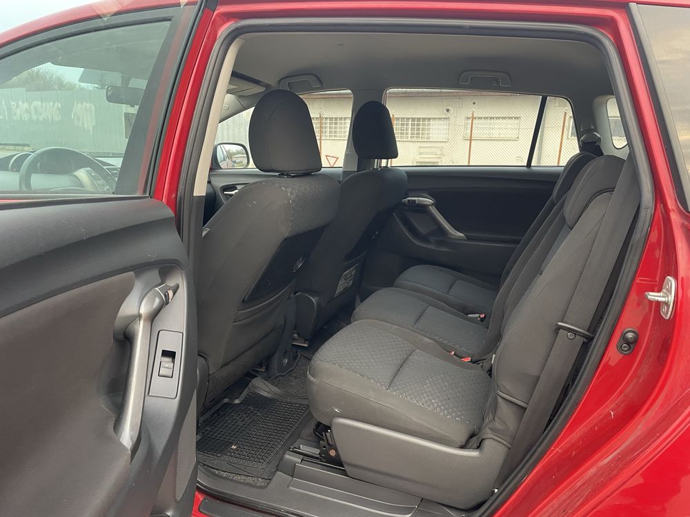 Toyota Verso 2009 2.0D4D 126к.с. 3 КЛЮЧА, КАТО НОВА