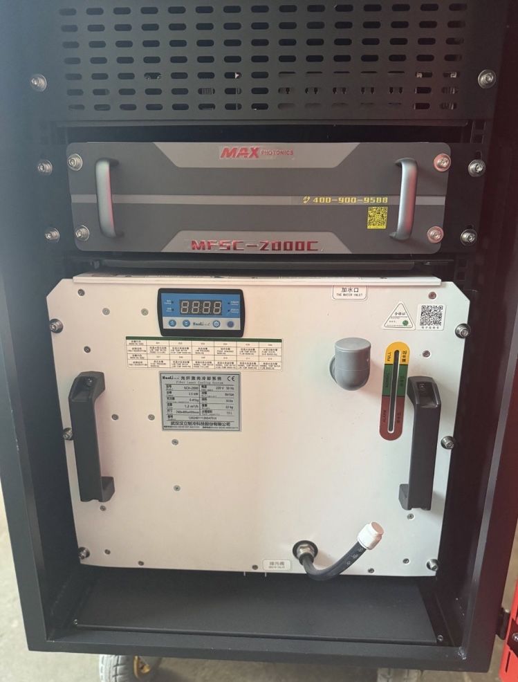Лазер за почистване на ръжда 2kW  и други.