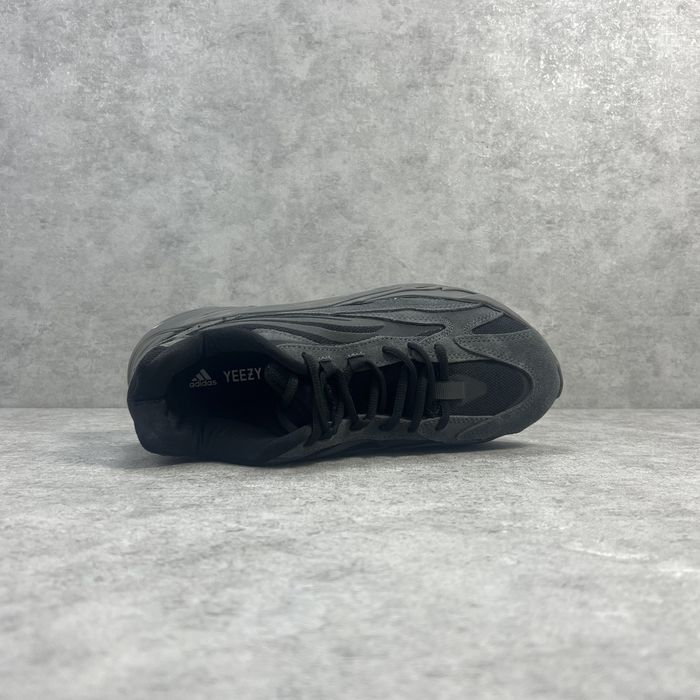 Adidas Yeezy Boost 700 Grey - 40