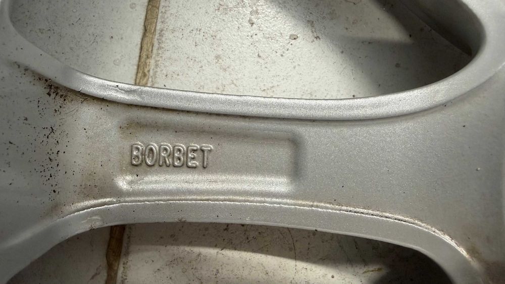 Джанти Borbet 16", 5х112, 7J ET38 Audi, VW, Skoda, 215/60/16 DUNLOP