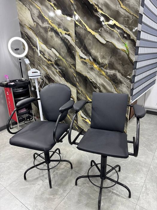 Sartaroshxonaga 2 ta kreslo