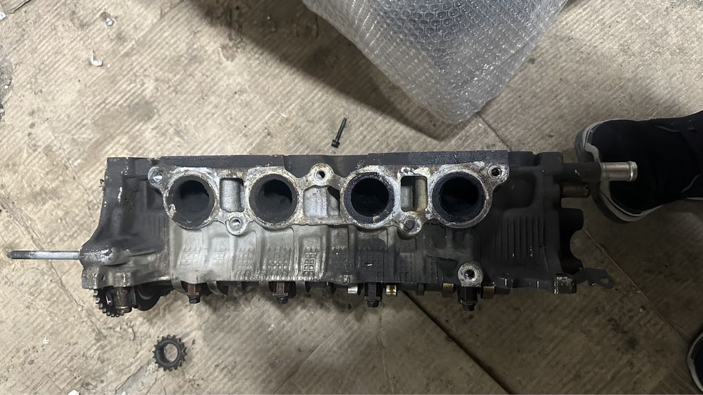Головка Corolla кузов 120. 1.6