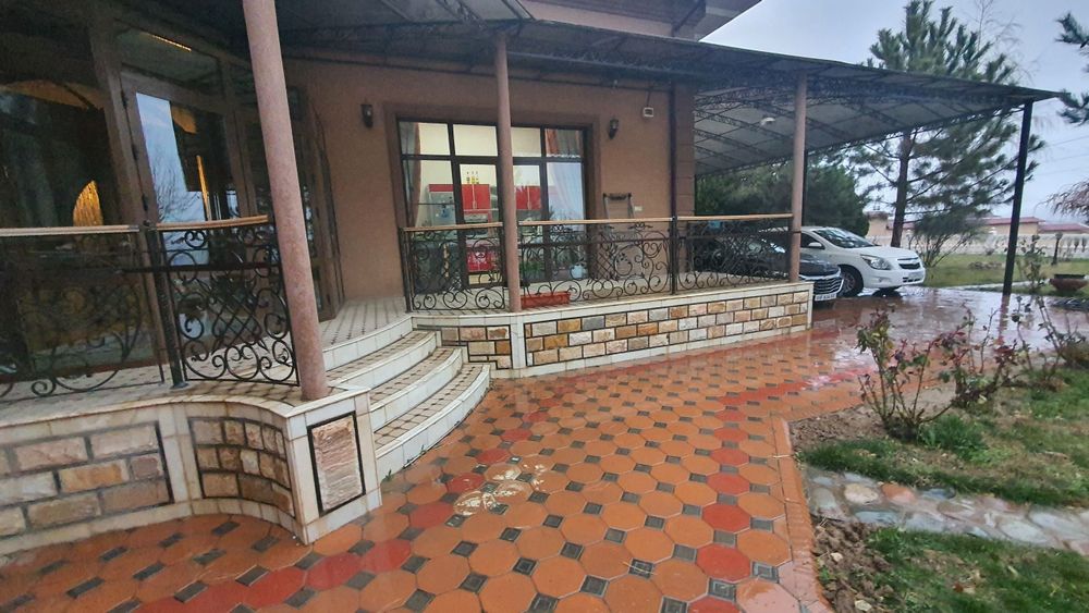 Продаётся большой дом