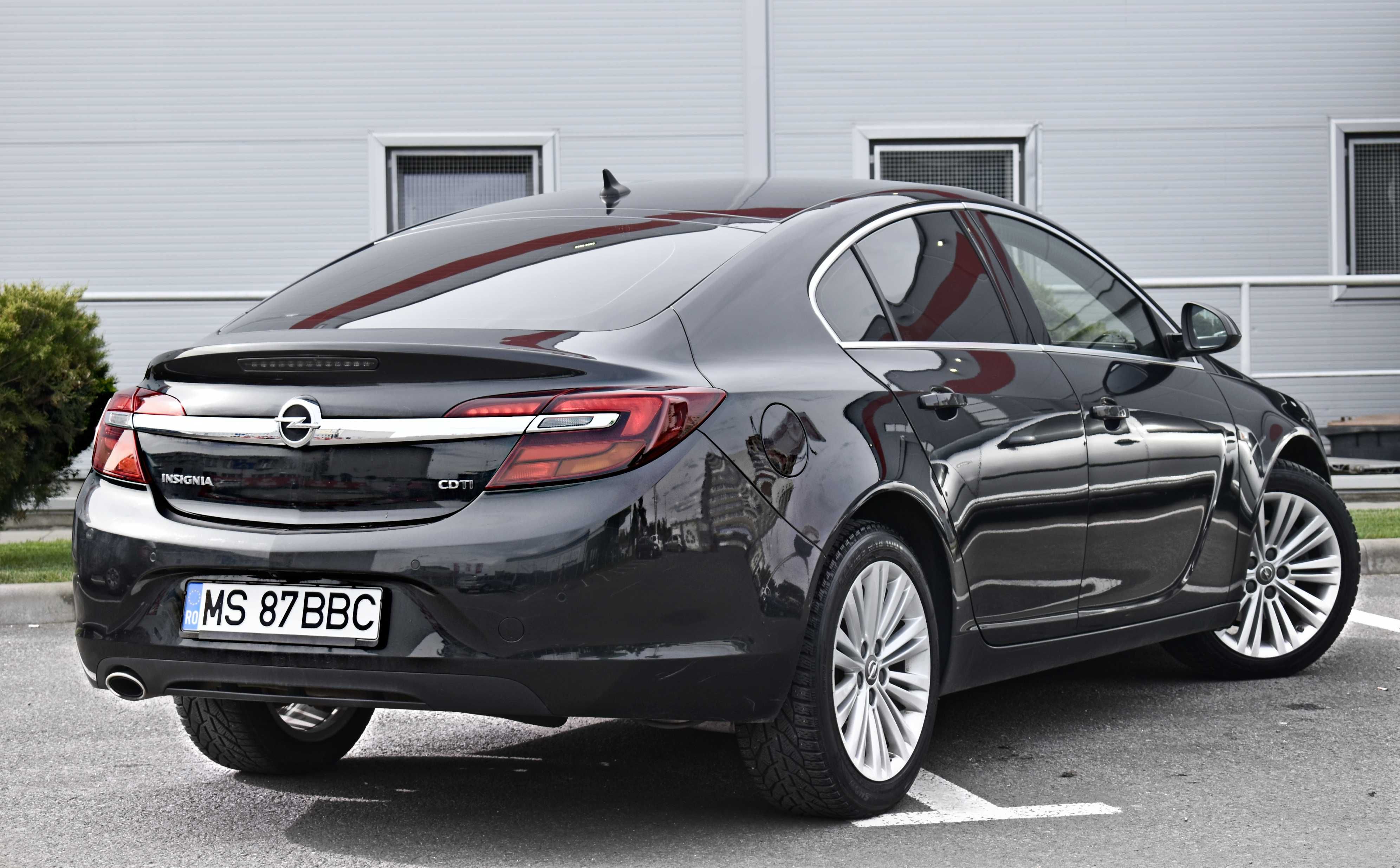 Opel Insignia~ Distronic~ 2016~Automata~ Bose ~Xenon~ Camera ~ 163CP
