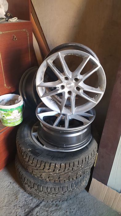 Продам диски и зимние шины