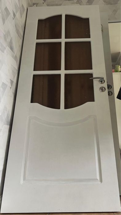 Белые двери (три штуки)