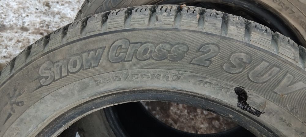 Шины. На r 17.  Состояние новый