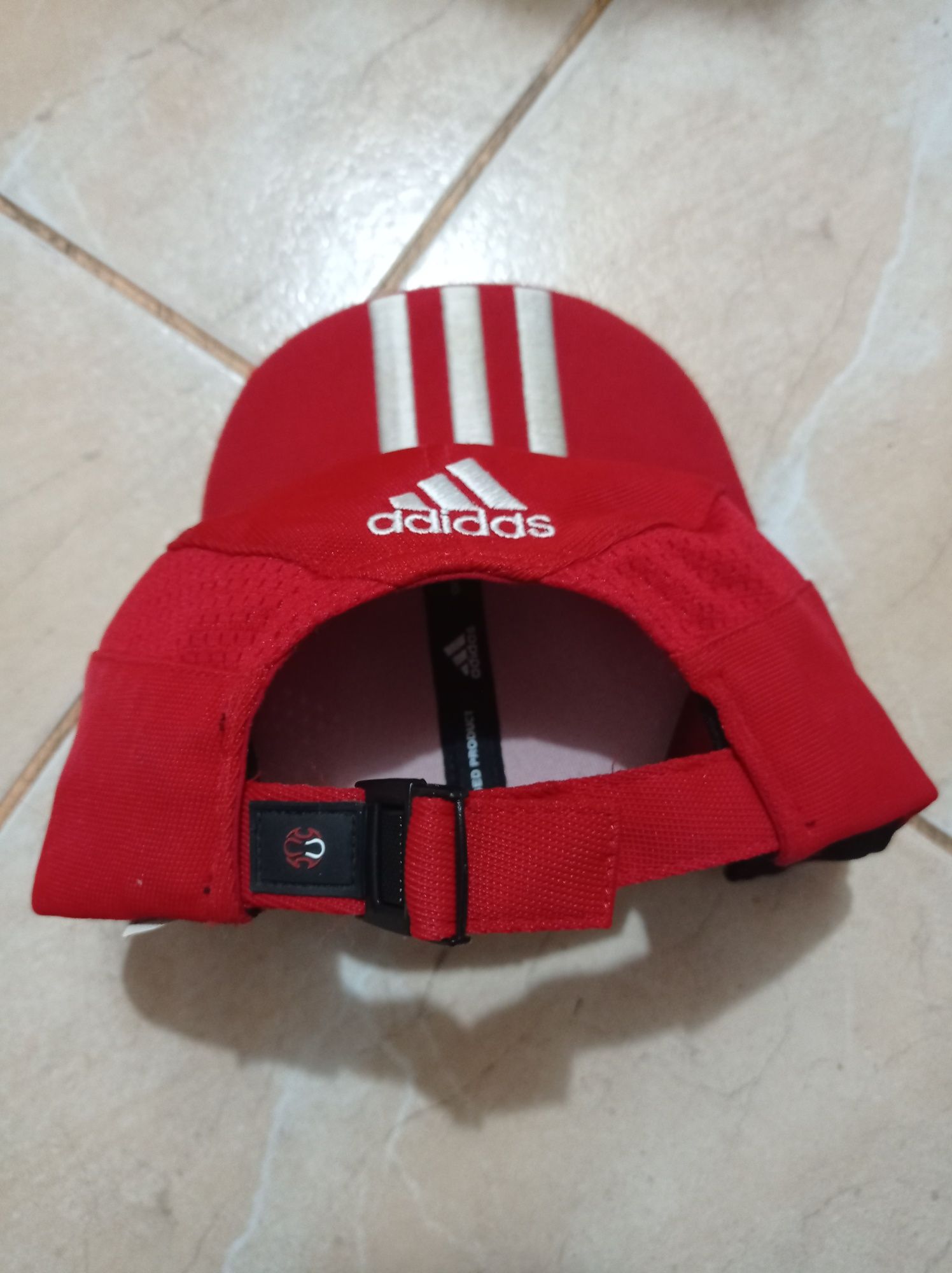 Vând șapcă Adidas originală Bayern Munchen