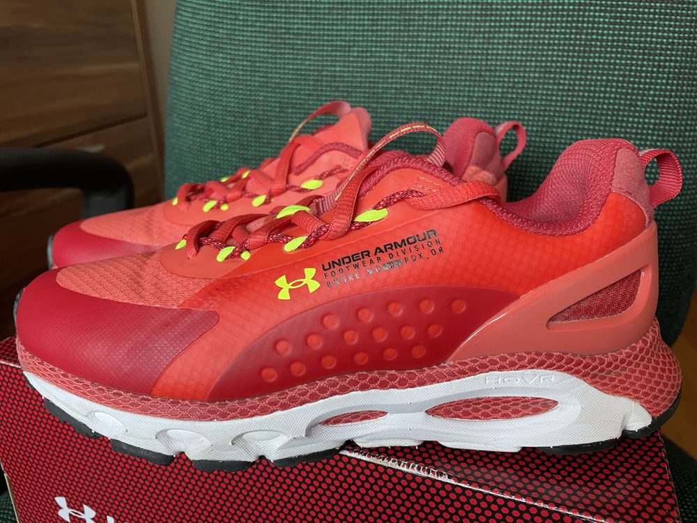 Сникърси Under Armour