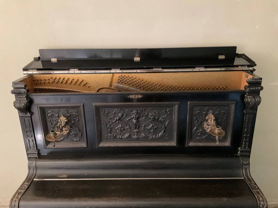 Срочно продам Актикварное немецкое пианино