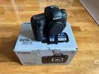 Canon EOS 5D Mark IV Full Box