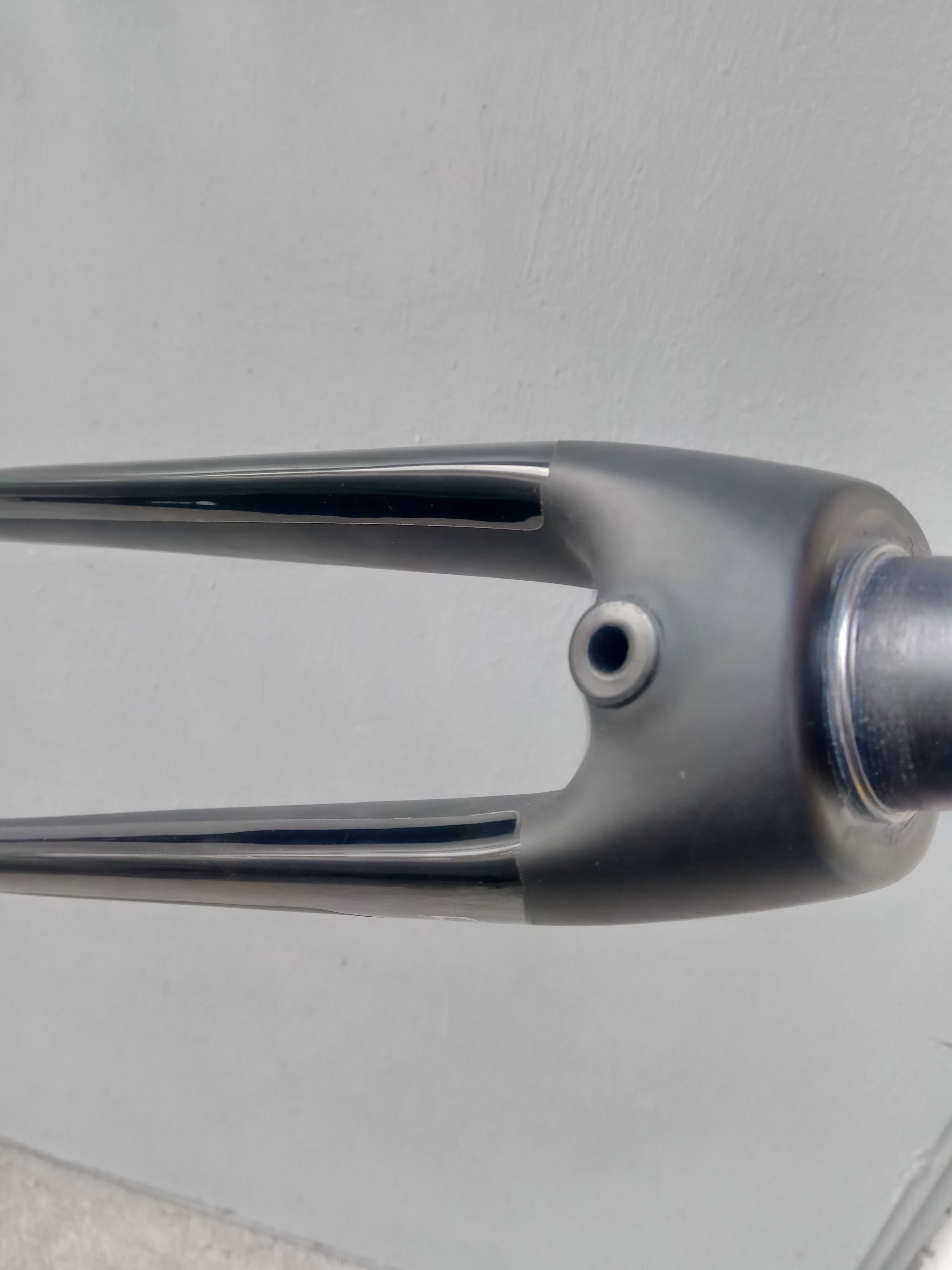 Карбонова вилка wilier