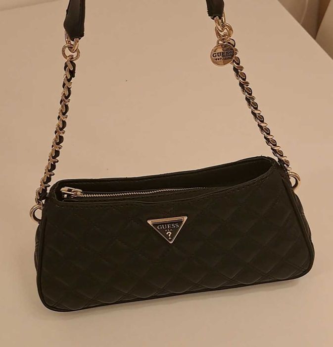 Дамска чанта Guess