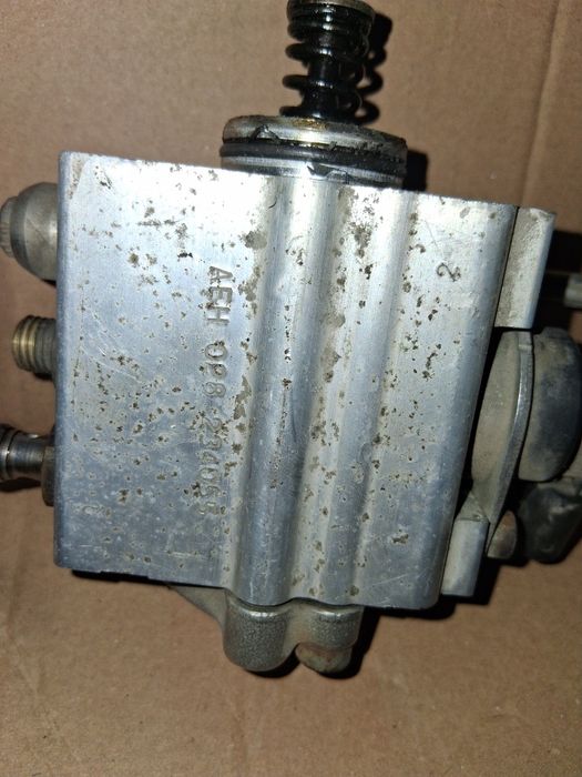 Гнп,бензинова помпа vw 1,6 fsi golf5,touran caddy