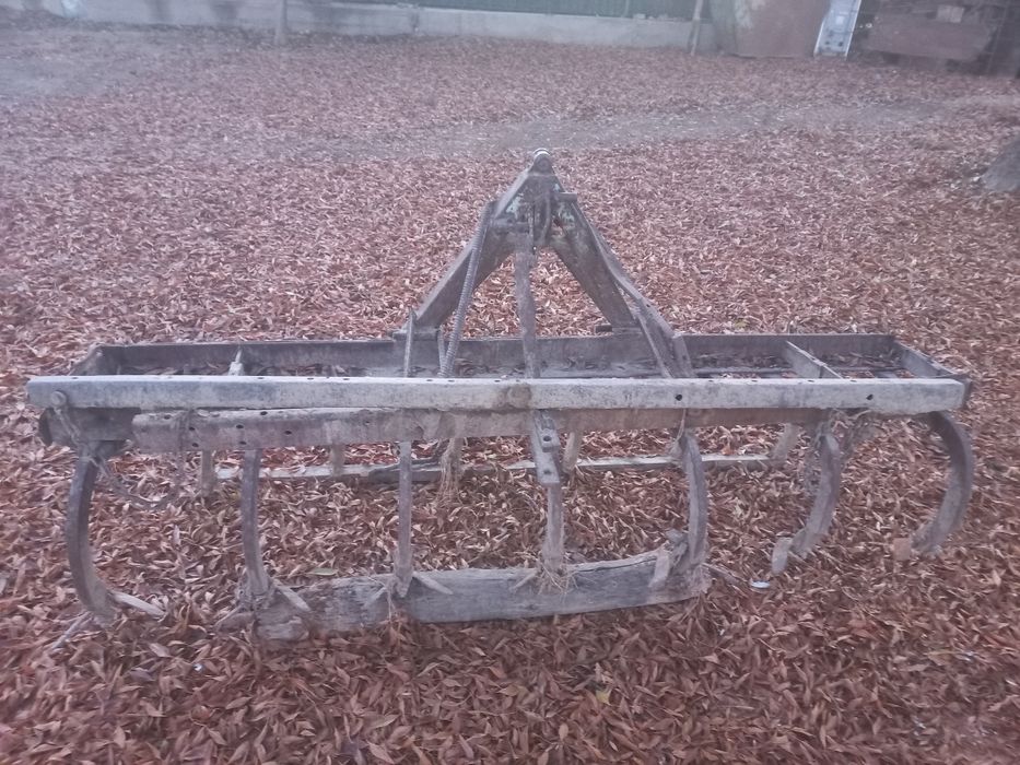 Чизель  чизельный плуг