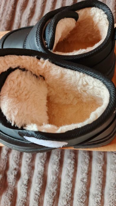 Продам ботинки детские зимние 24 размер (14.5см)