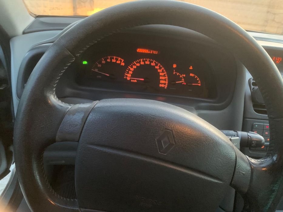 Renault laguna 1