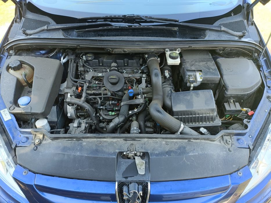 Vând Peugeot 307 pentru dezmembrat