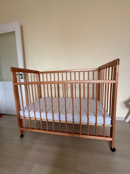 Кровать детская с матрасом