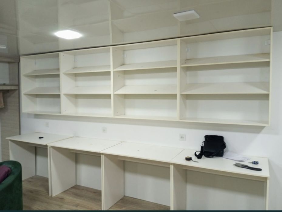 Продам мебель для магазина