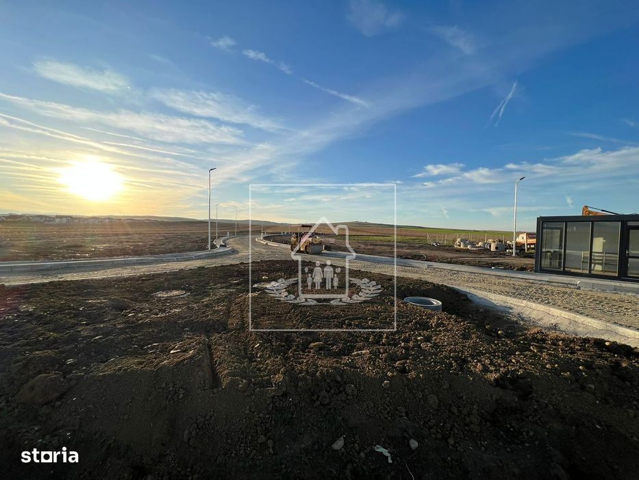 Teren cu autorizație de construcție și utilități