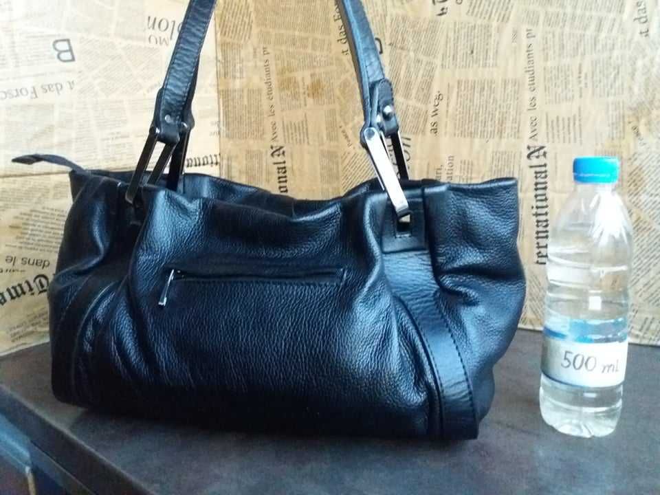Черна чанта от естествена кожа