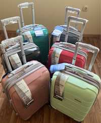 Нови,здрави куфари за пътешествия