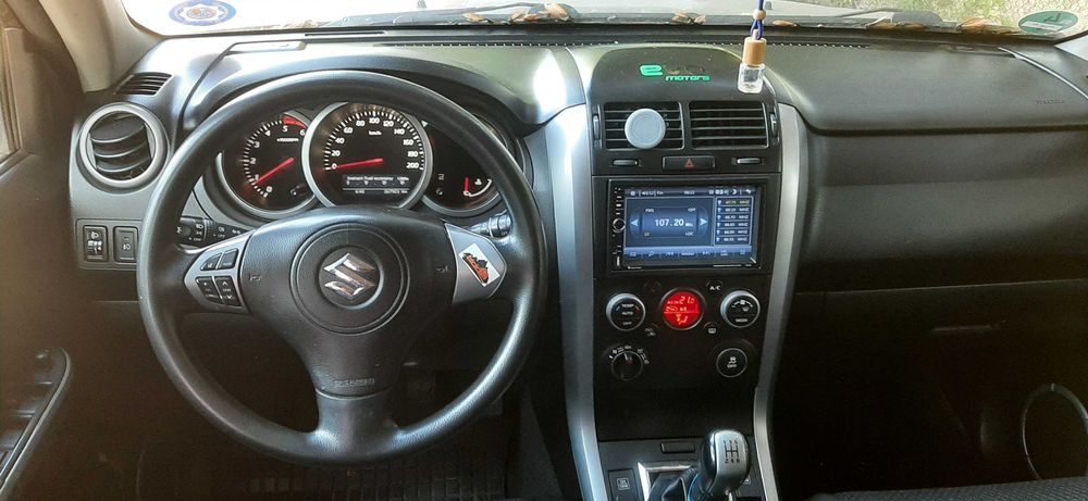 SUZUKI Grand Vitara