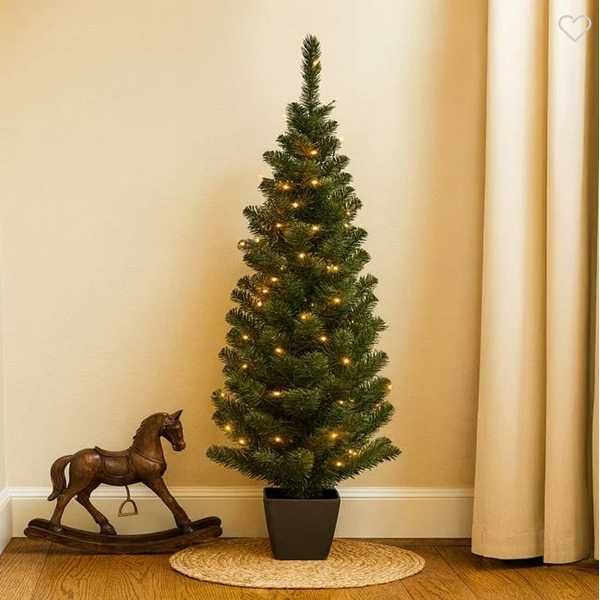 Декоративна коледна настолна елха на батерии в саксия, 50 LED, 90см