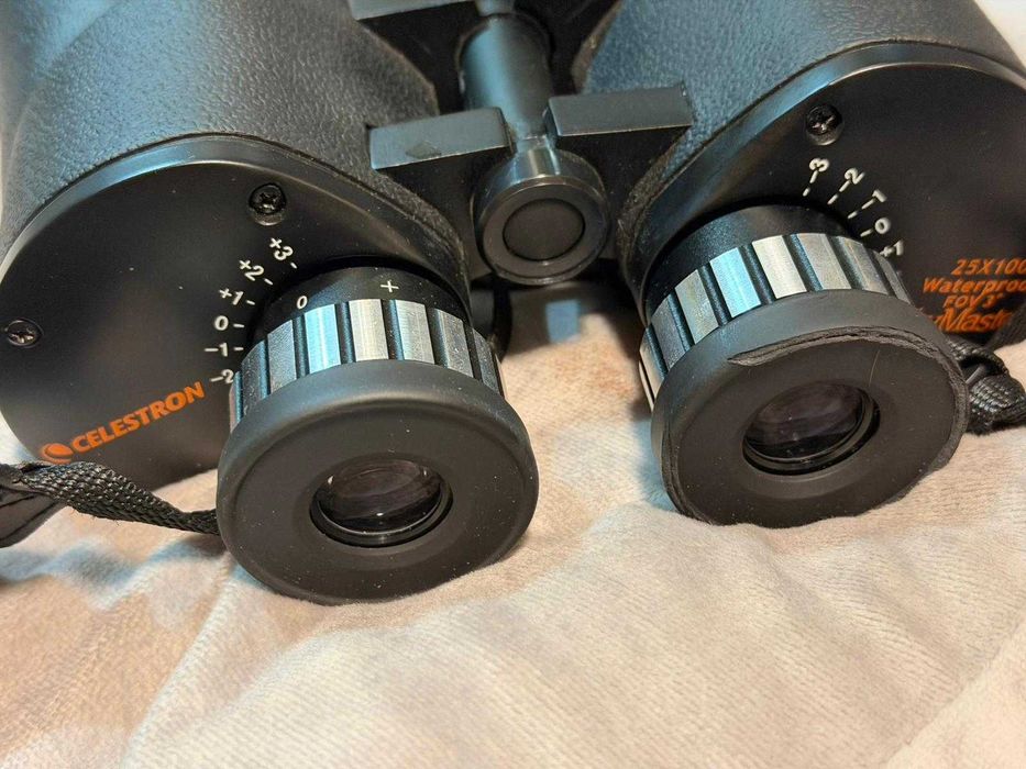 Celestron Skymaster 25x100, binoclu mare pentru astronomie