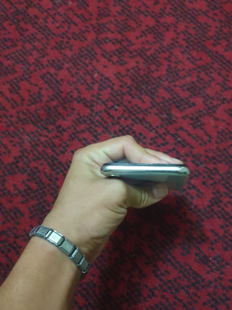 Iphone x sotiladi