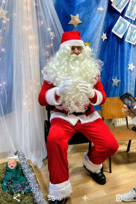 MOS CRĂCIUN de închiriat!