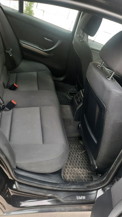 Vând Bmw e90 318d