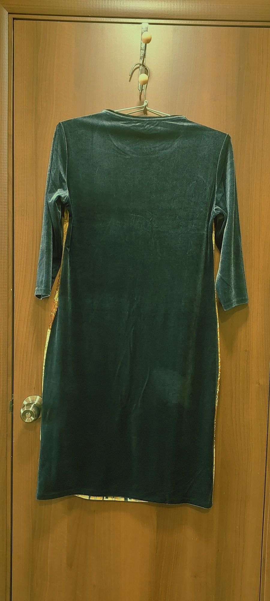 Платья нарядные, размер 48-50