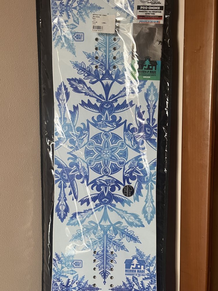 snowboard gnu, nefolosita, sigilata, 145,5 cm