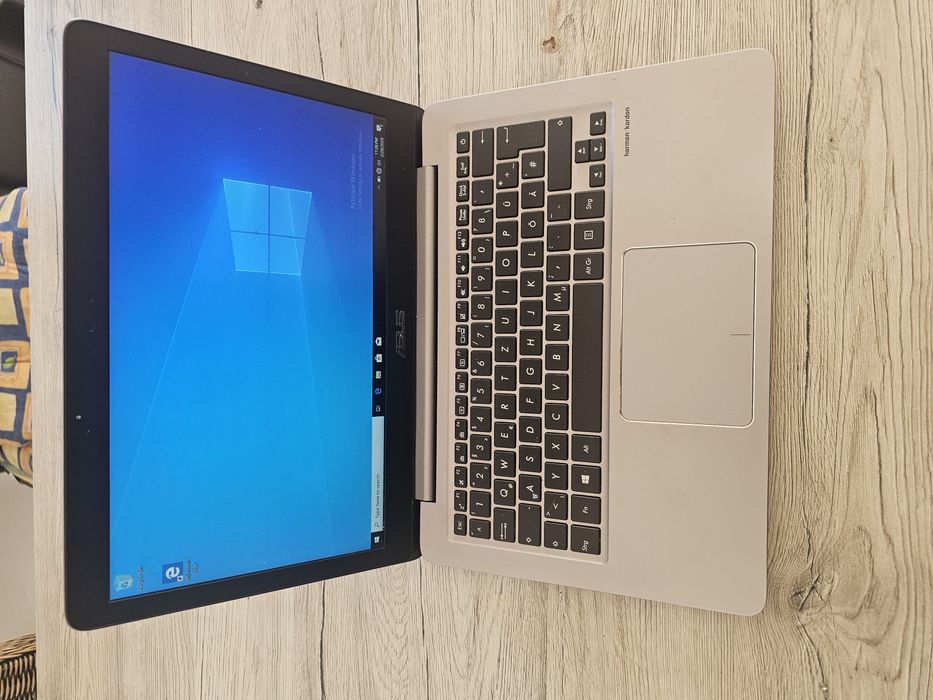 Laptop metal Asus UX310U, procesor I7,