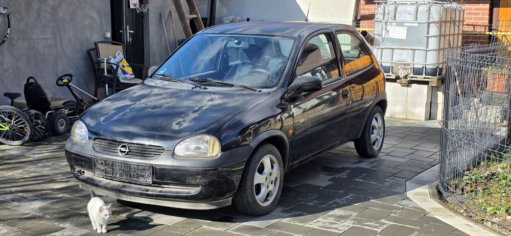 Opel corsa benzina