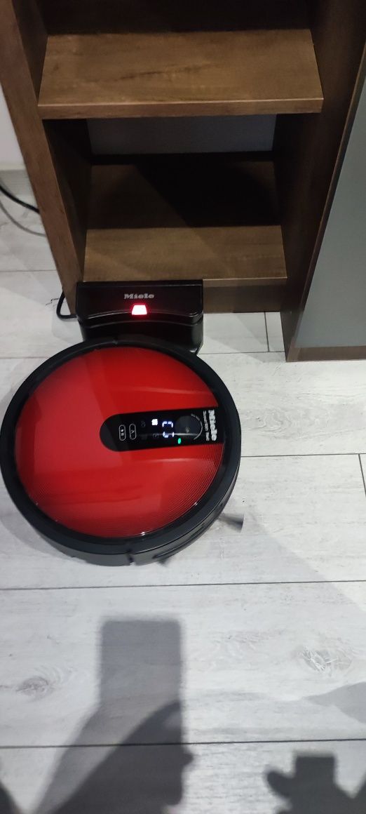 Miele rx1 red robot