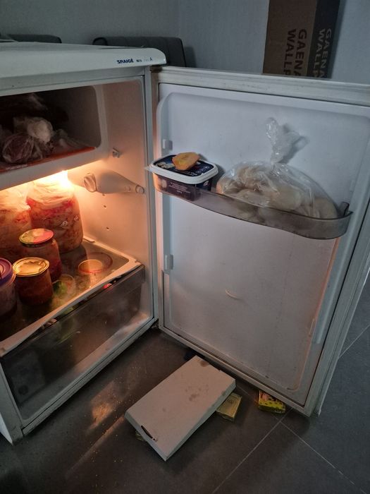 Йй  халадилник сотилади