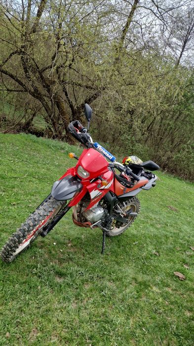 Vând Yamaha xt 125x