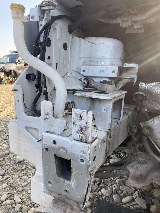 Lonjeron dreapta față, stânga față Opel Vivaro 2016