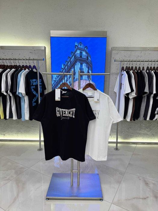 Качествени Тениски Givenchy