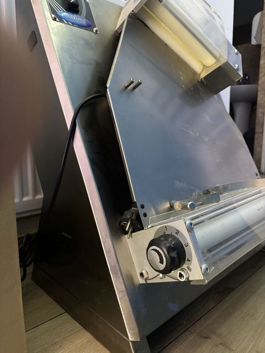 Maşină de frământat aluat pentru pizza