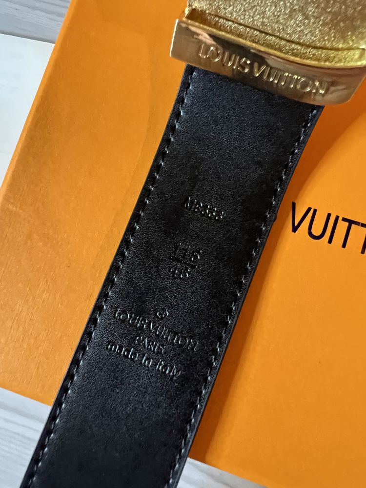 Curea Louis Vuitton Black cu catarama Silver sau Gold 115cm si 120cm