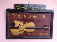 Tablou teclama vioara Sarah Pedersen,in basorelief
