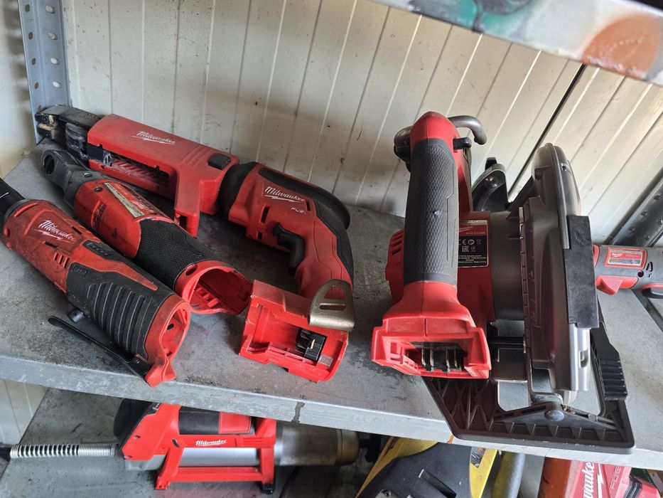 Vand scule milwaukee