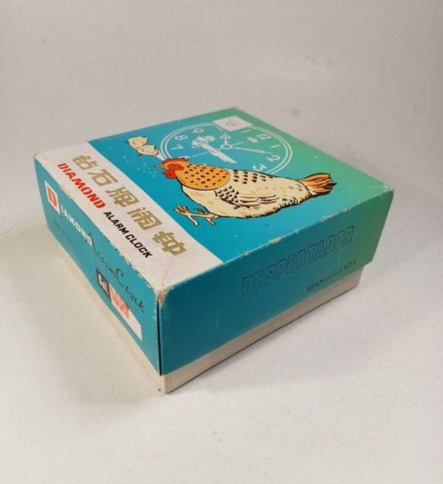 Ceas vechi Gaina cu pui, Cloșca da din cap, China de colectie comunism