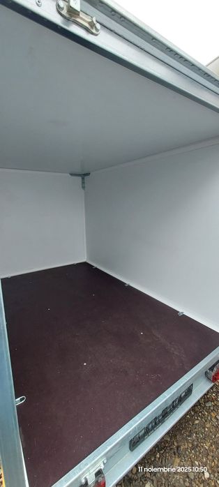 Remorca Box Cargo 750 kg